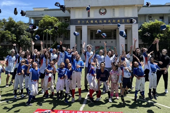 從偏鄉到城市的教育橋梁 點亮夢想的百座燈火